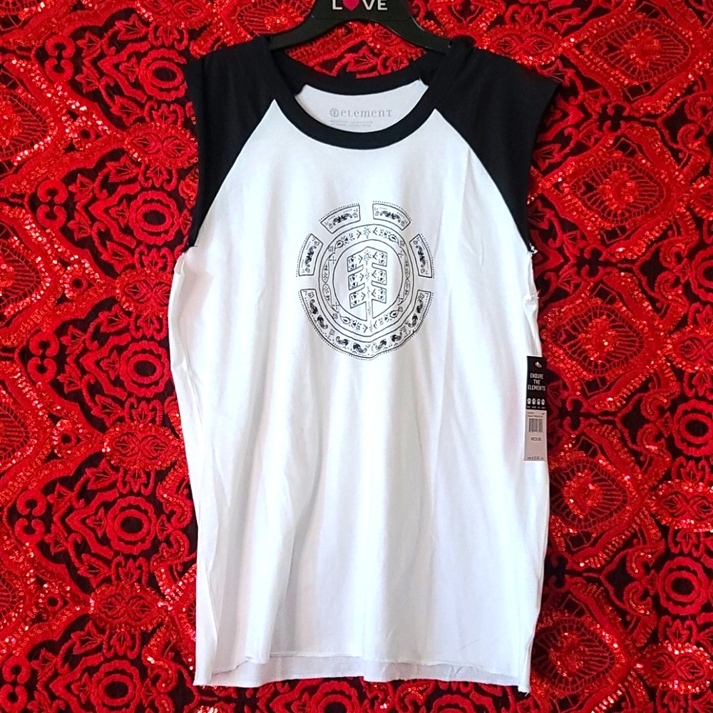 NWT - CUTE & COMFY TEE
